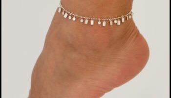 Eleganță eternă: frumusețe atemporală în fiecare șuviță de gleznă